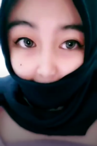 Skandal Hijab Mulus Kulit Bening